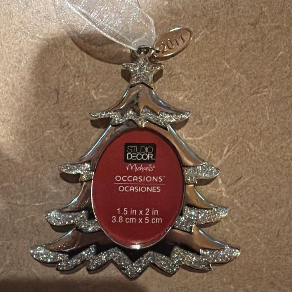 Replacement 2011 ORNAMENT PICTURE FRAME CHRISTMAS TREE Michaels Studio Decor Slv
